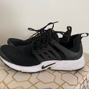 NIKE Presto Sneakers